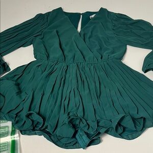 She + Sky Medium Green Long Sleeve V Neck Short Pleated Romper